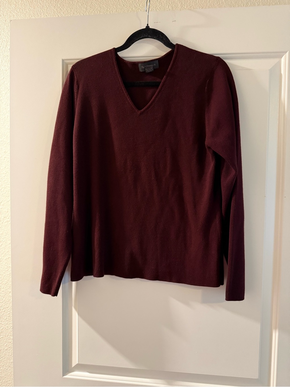 Van Heusen Women's V-Neck Sweater in Burgundy